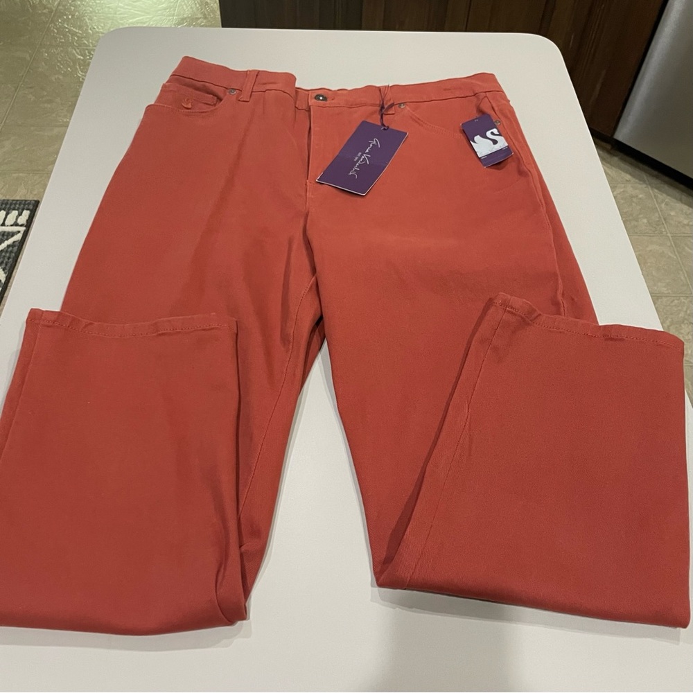 Gloria Vanderbilt Amanda Jeans Size 16 Short. Original Slimming Jeans  NWT!